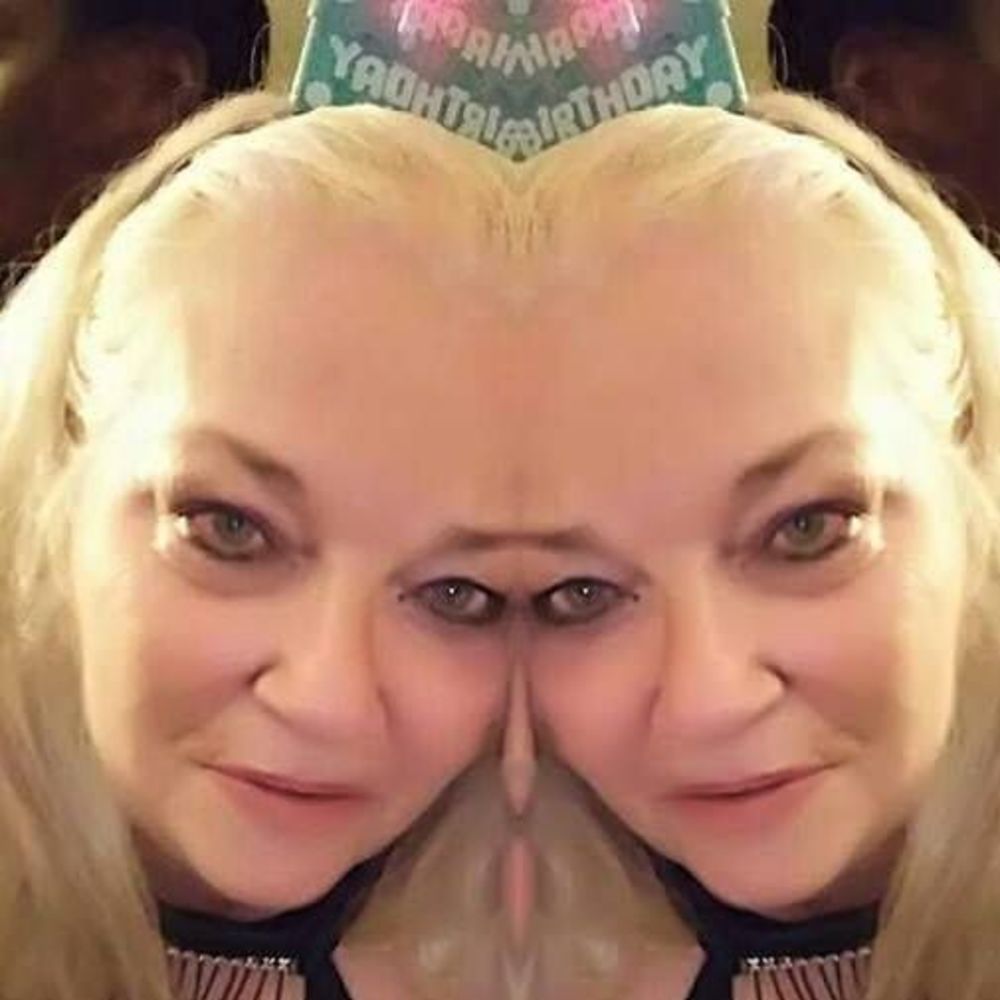 Meet your Posher, Sharon